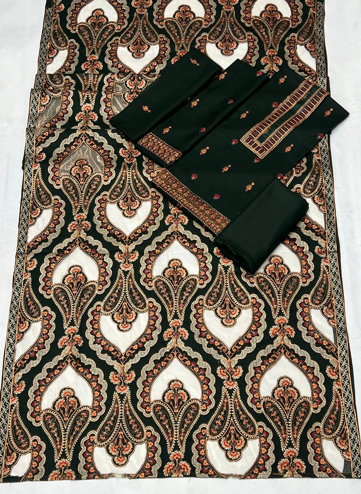 BAREEZE | DHANAK 3 PIECE FULL HEAVY EMB SUIT WITH HEAVY EMB SHAWL FOR WINTER 2025-26